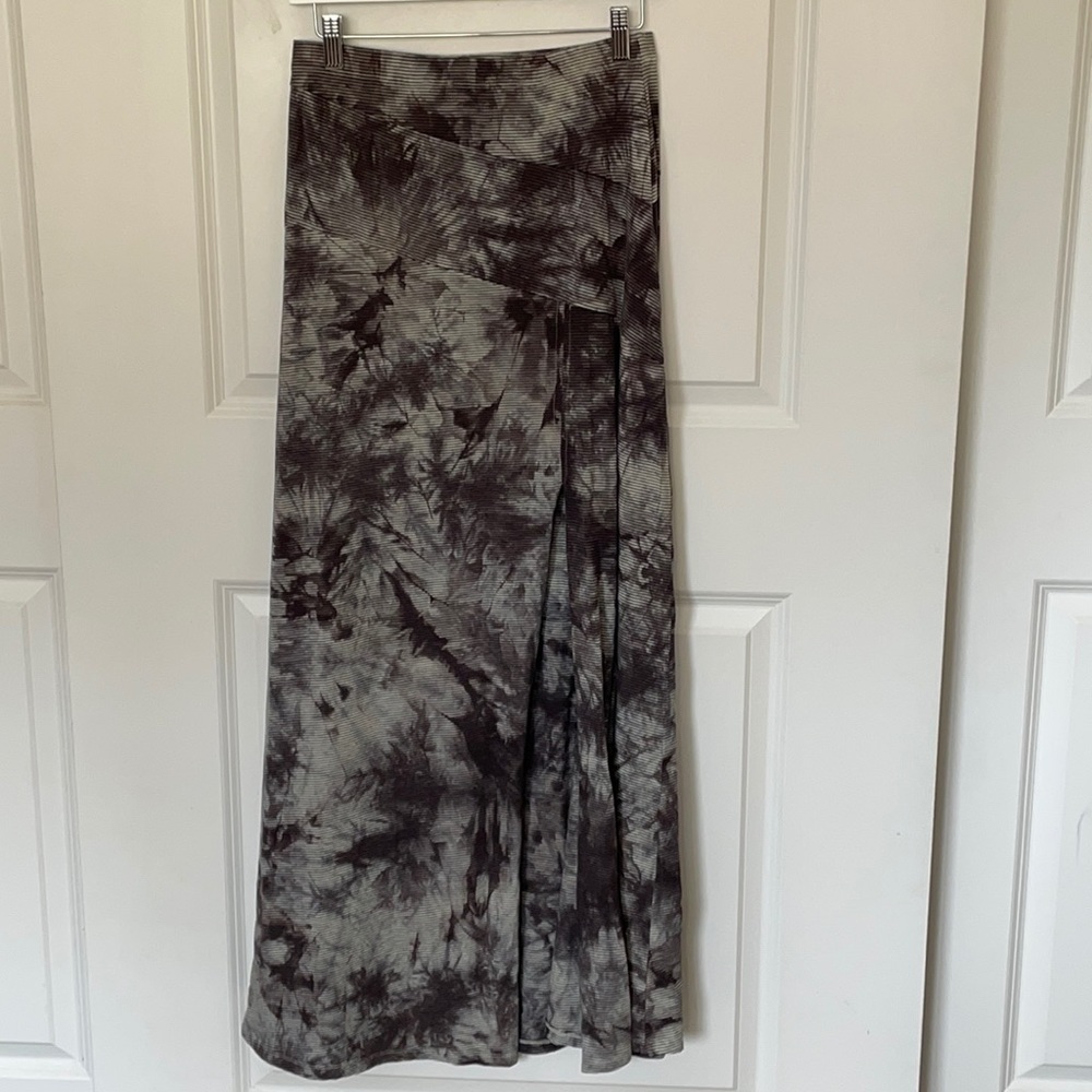 Hem & Thread Long Maxi Tye Dye Skirt Small